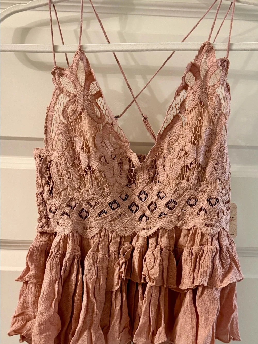 NWT-Free People Adella Lace Ruffle Cami Top in Mauve Pink-Size XS